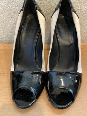 Gucci Black Patent and Cream Peep-Toe Heels